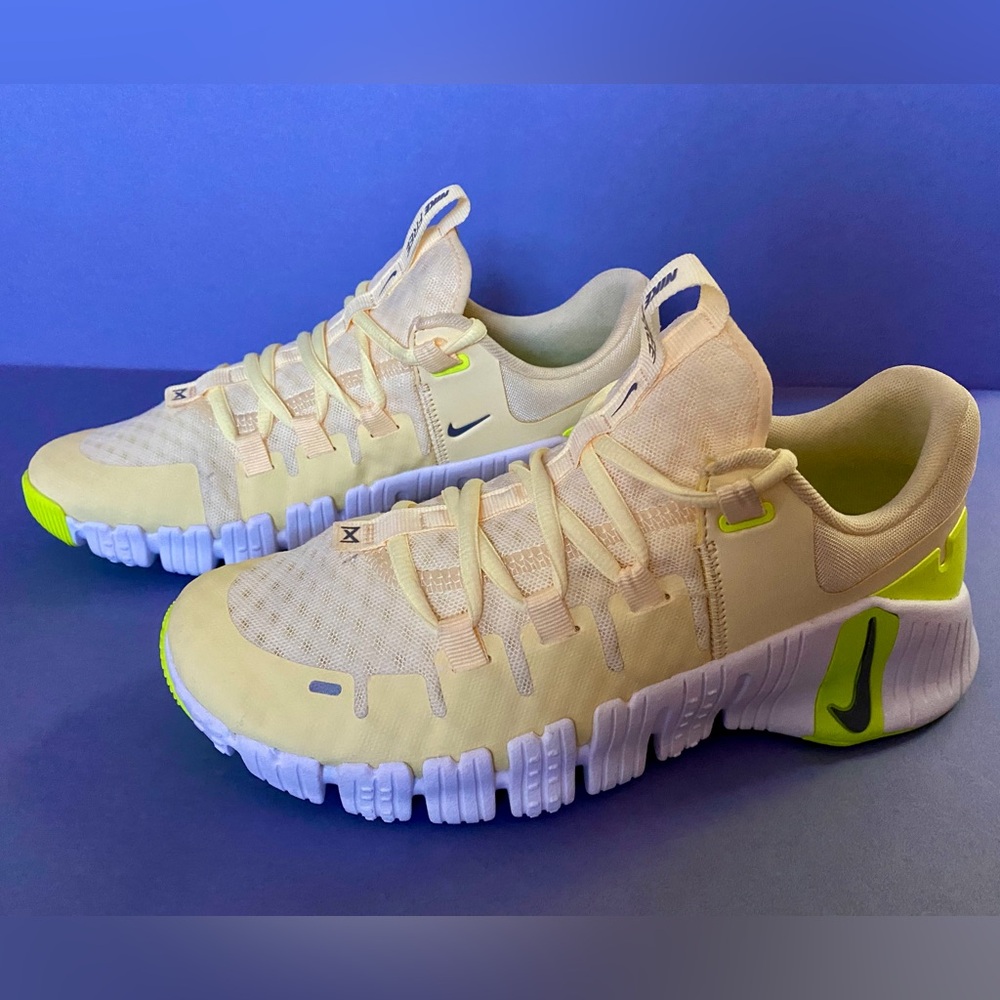 Nike Free Metcon 5 Citron Tint Gray Volt DvV3950-800 Women’s Size 9